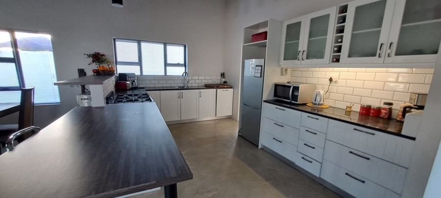 4 Bedroom Property for Sale in Dwarskersbos Western Cape